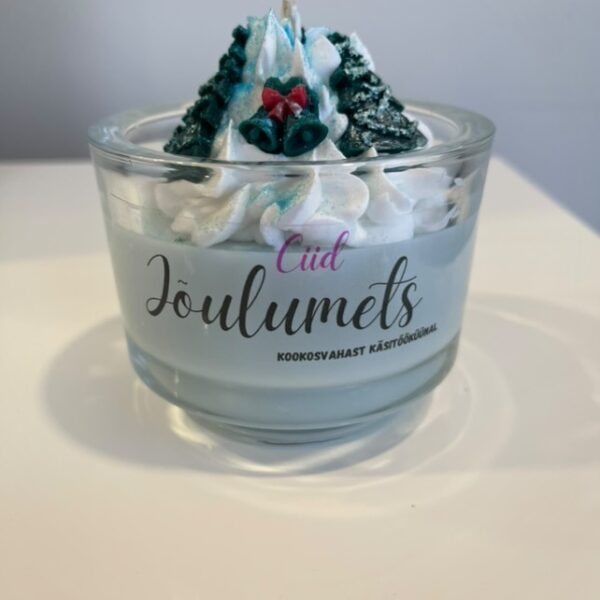 Kookosvahast jõulumetsa küünal küünlaklaasis